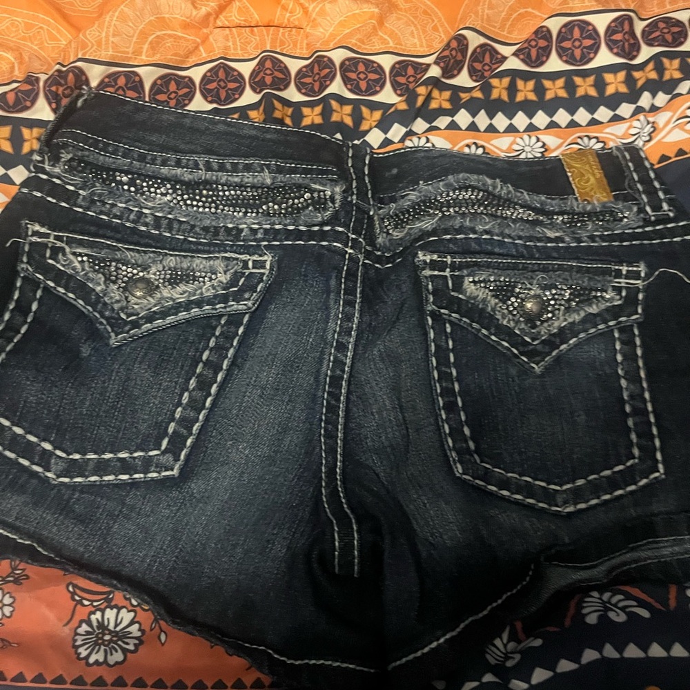 Maurices Dark Wash Blue Denim Jean Shorts - Picture 2 of 3